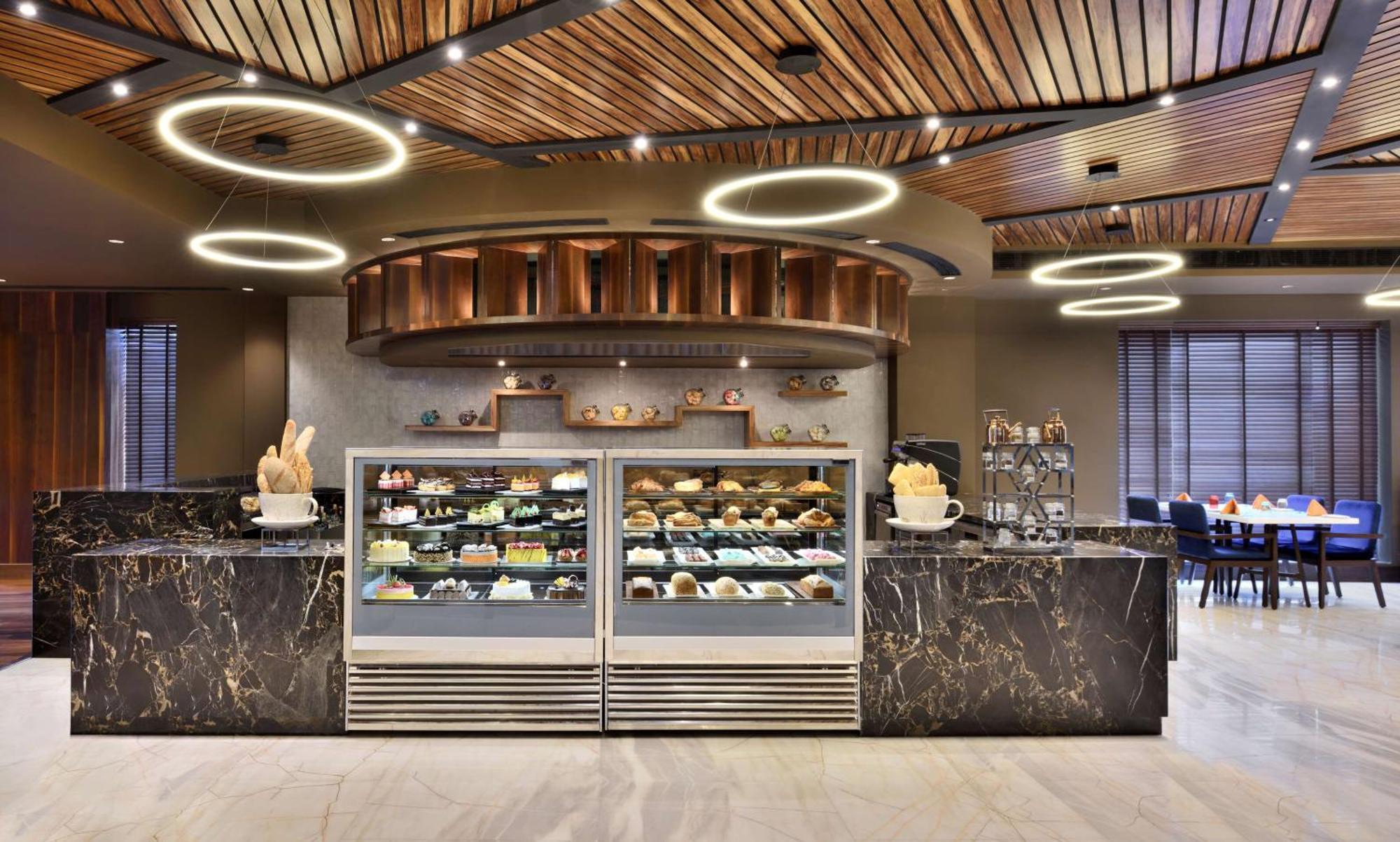 Отель Radisson Gurugram Udyog Vihar Гургаон Экстерьер фото